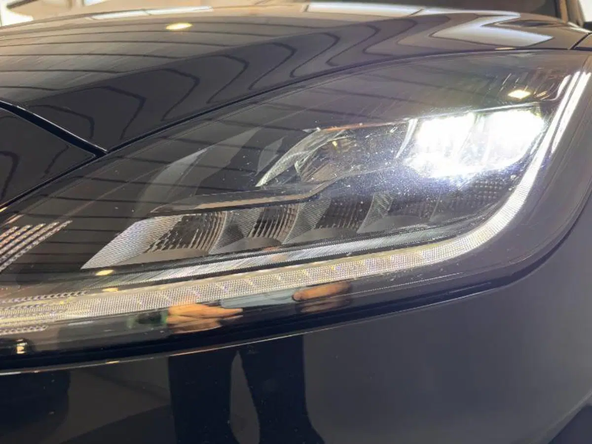 Jaguar E-Pace usata a Venezia (9)