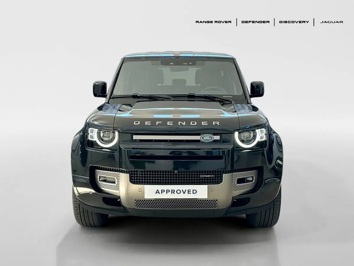 Land Rover Defender usata a Bari (8)