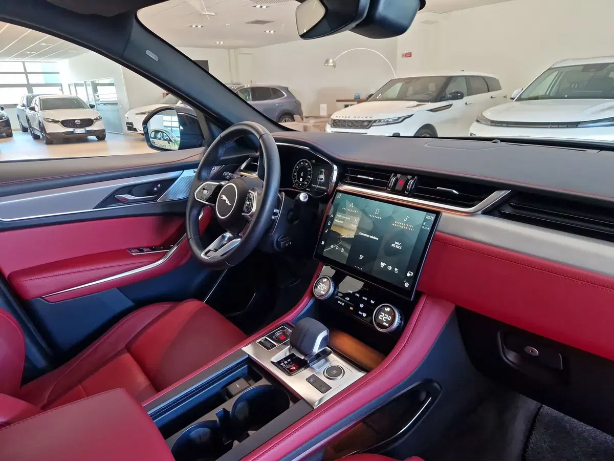 Jaguar F-Pace usata a Modena (14)