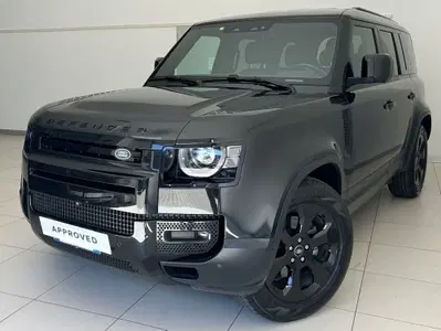 Land Rover Defender 110 3.0d i6 mhev X-Dynamic SE awd 200cv auto del 2022 usata a Ferrara