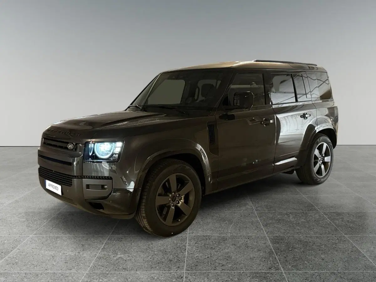 Land Rover Defender nuova a Trento