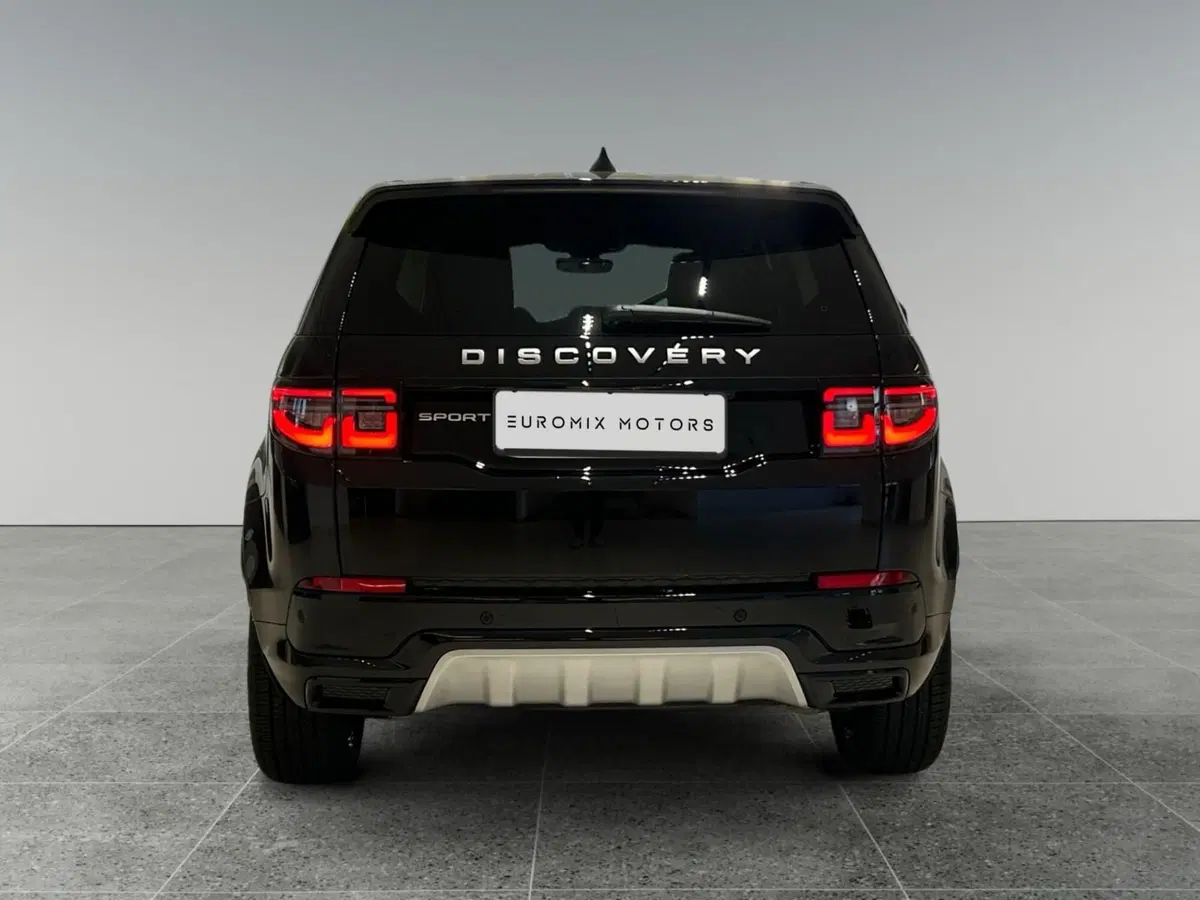 Land Rover Discovery Sport nuova a Trento (7)