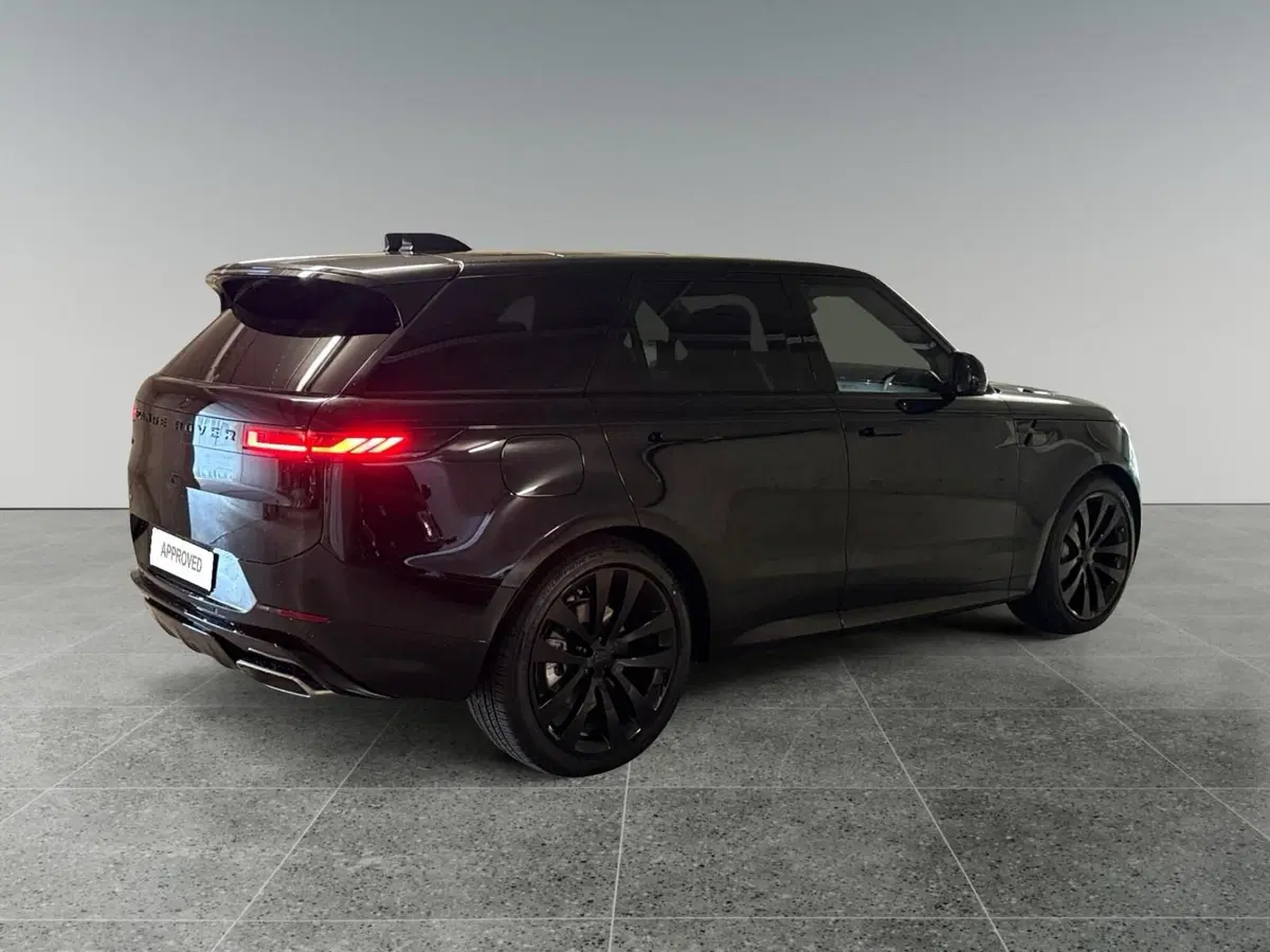 Land Rover Range Rover Sport nuova a Trento (2)