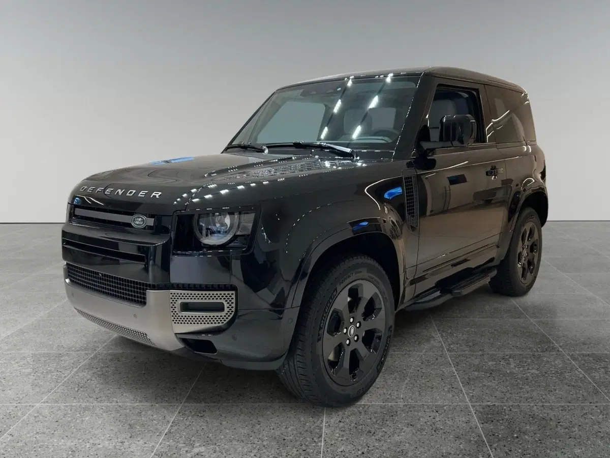 Land Rover Defender nuova a Trento