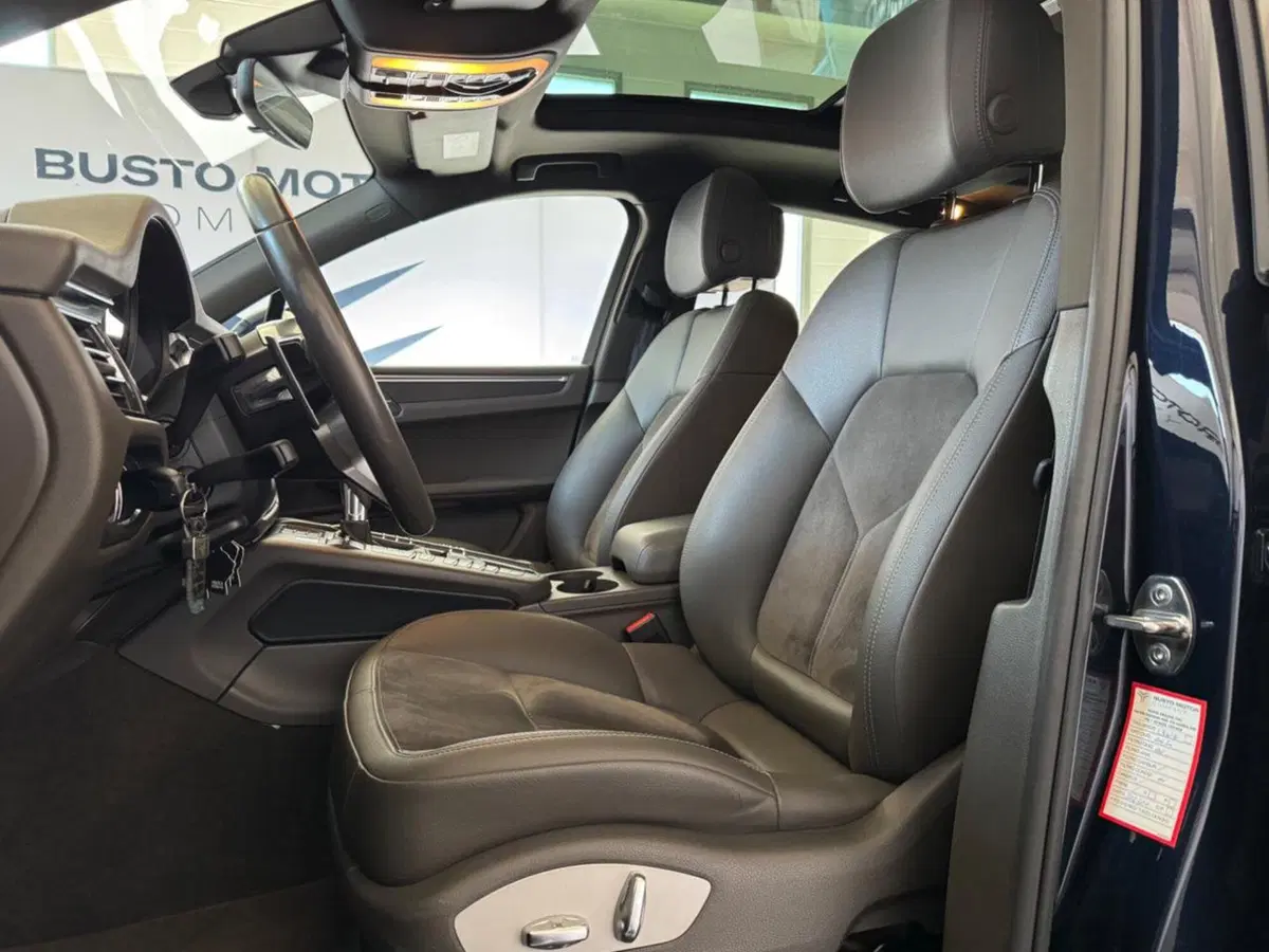 Porsche Macan usata a Varese (9)
