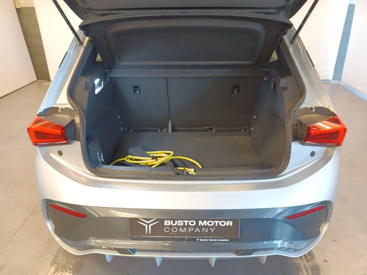Cupra Born usata a Varese (10)
