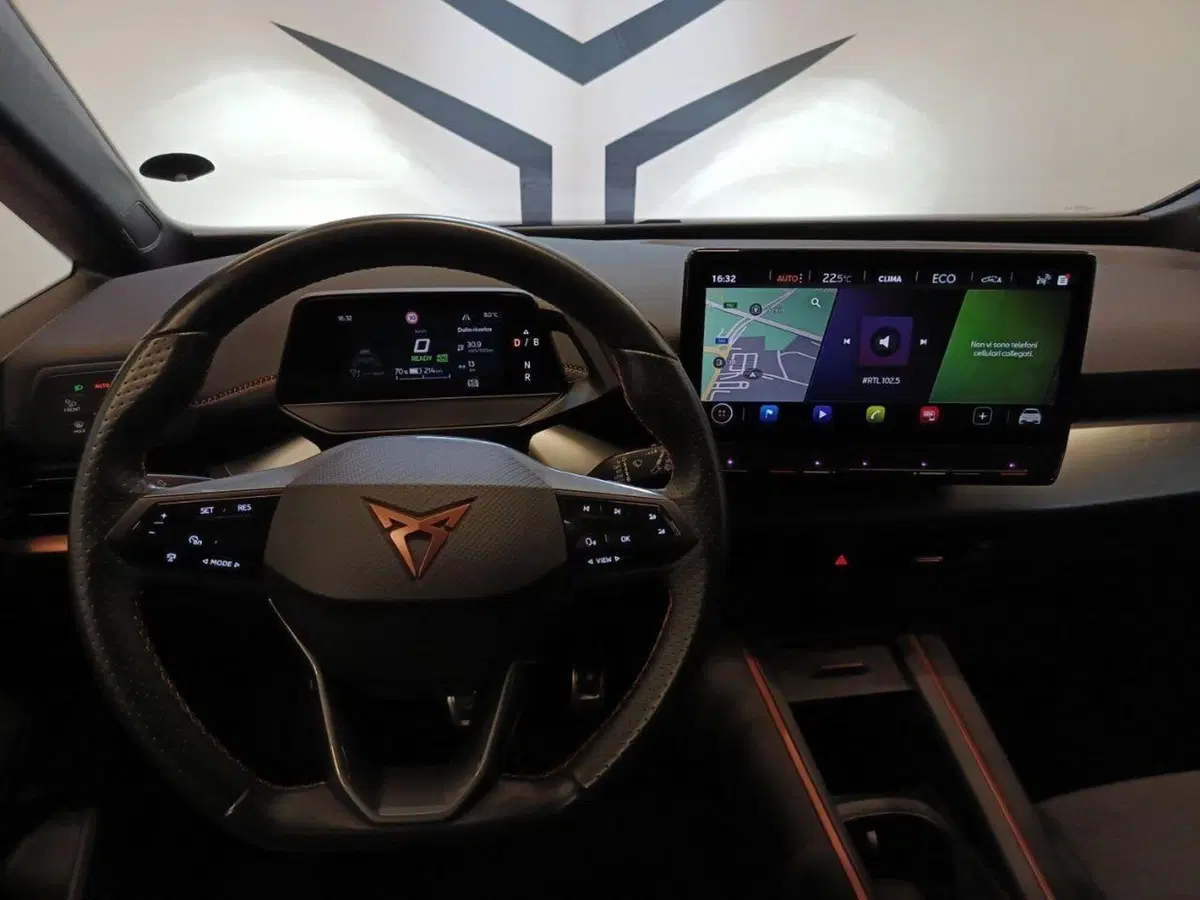 Cupra Born usata a Varese (11)
