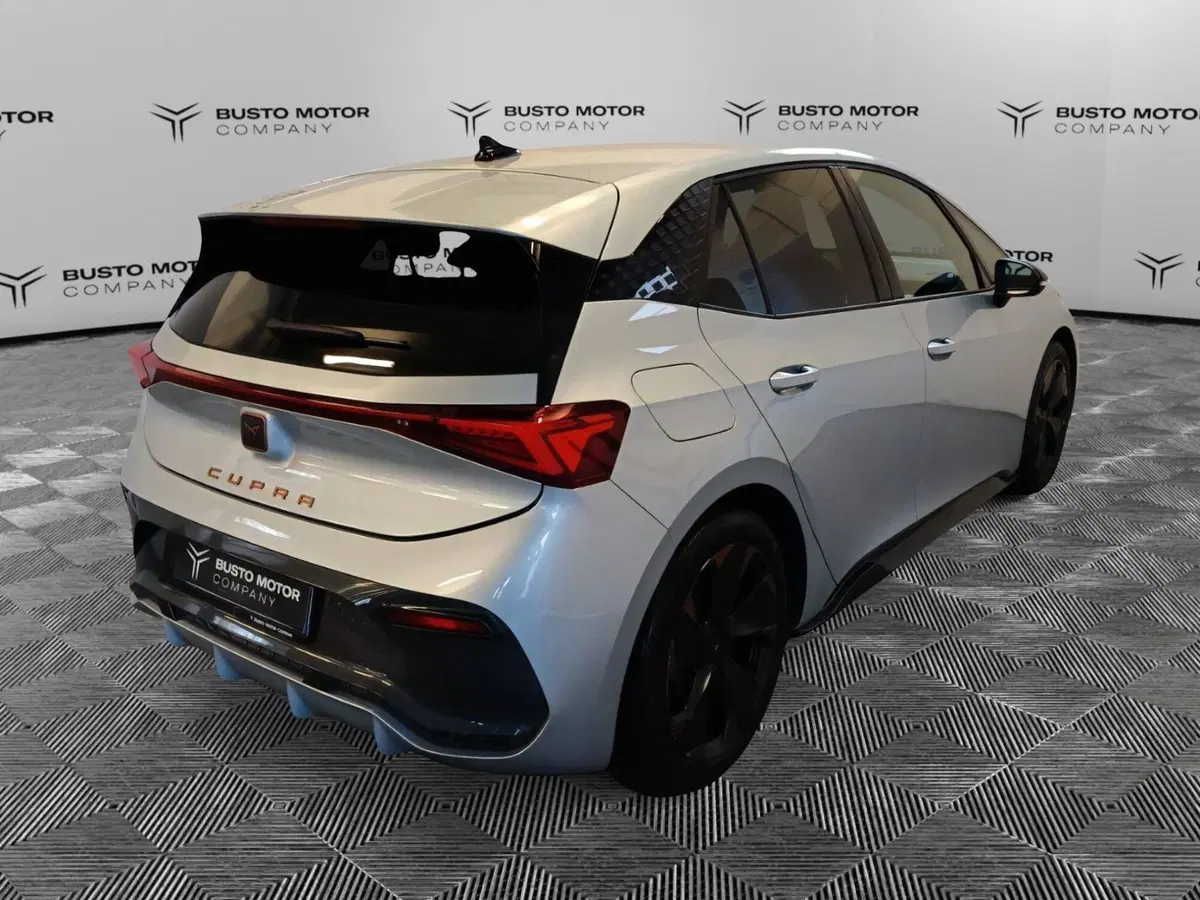 Cupra Born usata a Varese (6)