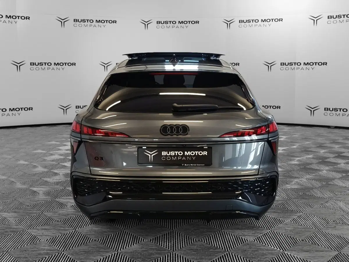 Audi Q3 Sportback usata a Varese (5)