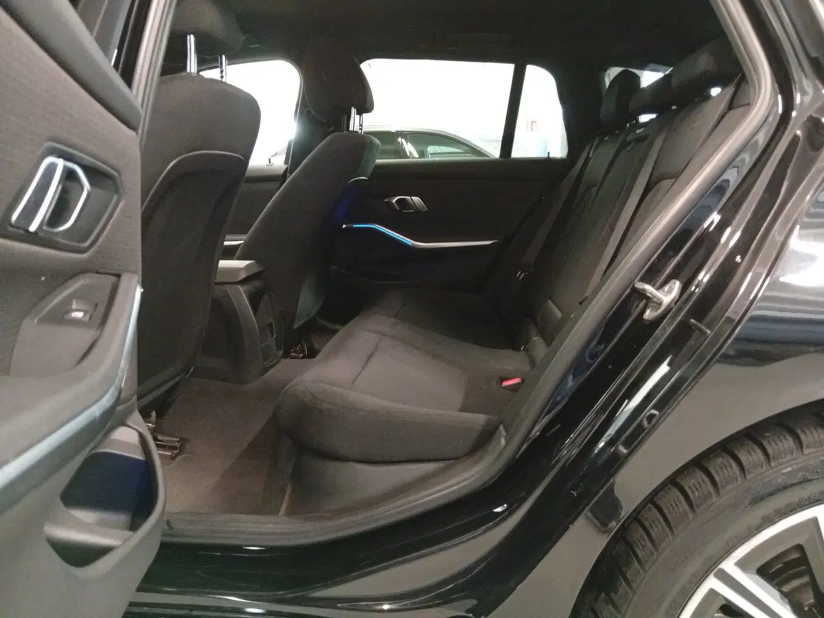 BMW Serie 3 Touring usata a Varese (10)