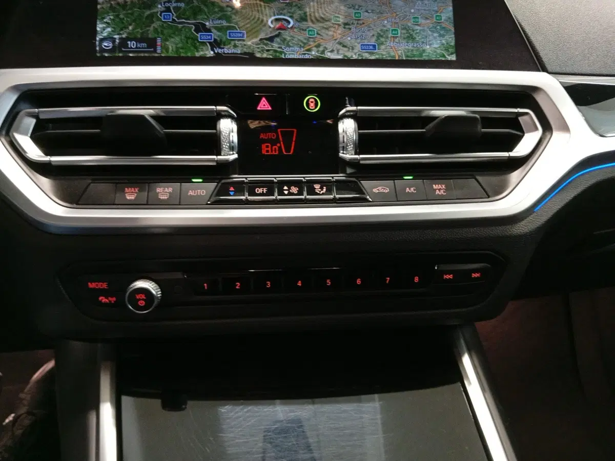 BMW Serie 3 Touring usata a Varese (13)