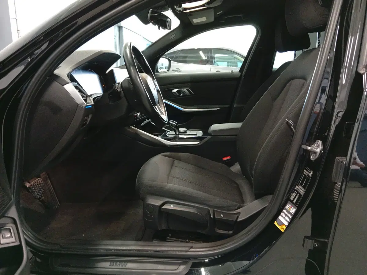 BMW Serie 3 Touring usata a Varese (9)