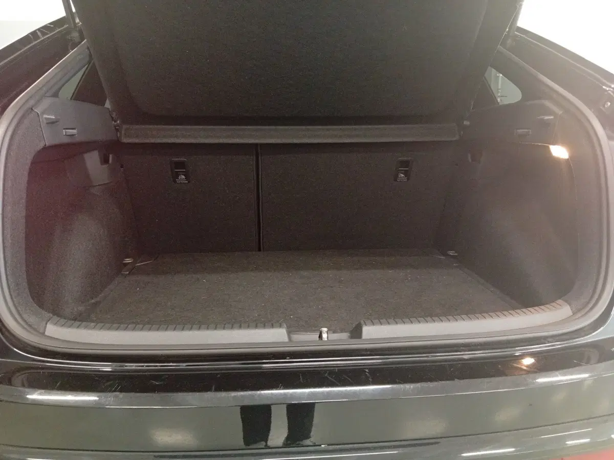 Volkswagen Taigo usata a Varese (8)
