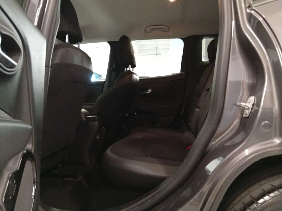 Jeep Renegade usata a Varese (10)