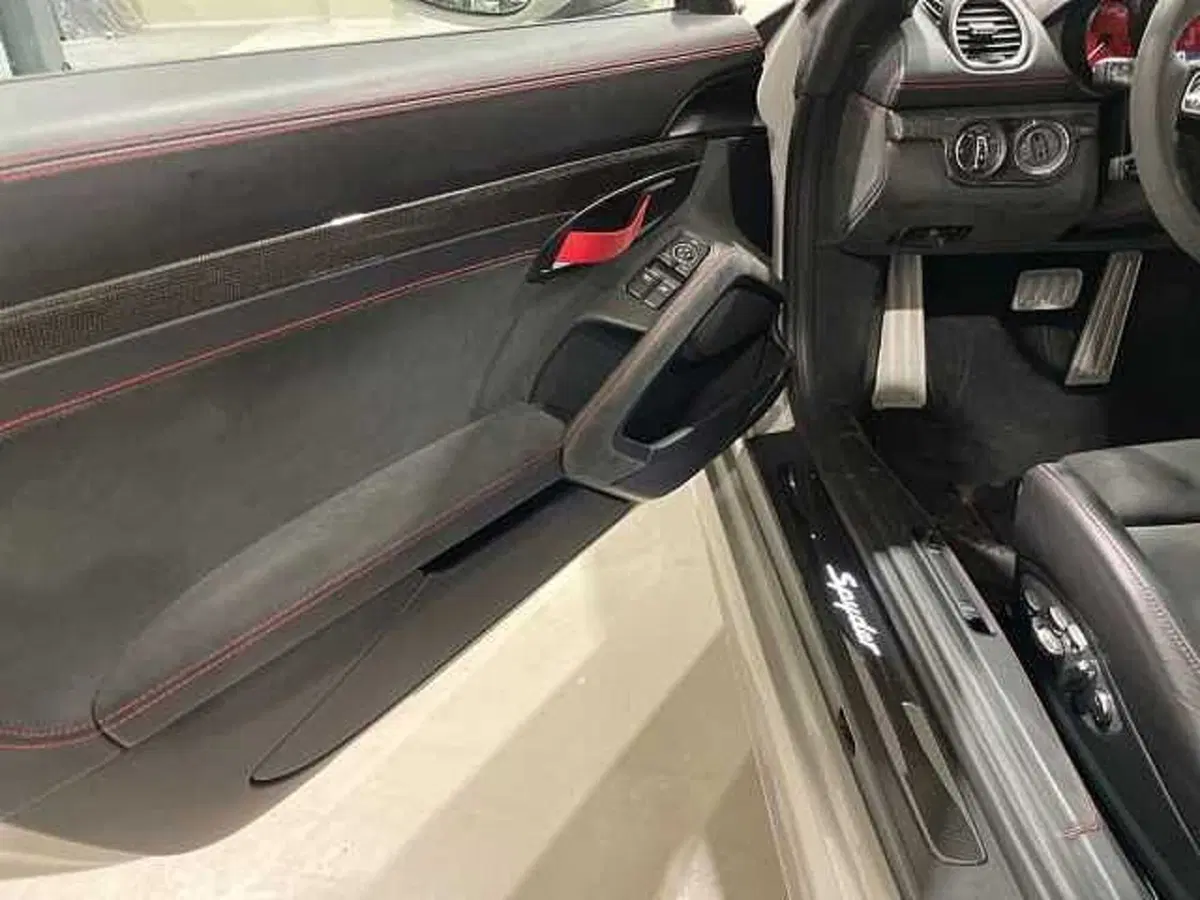 Porsche 718 Boxster  usata a Napoli (20)