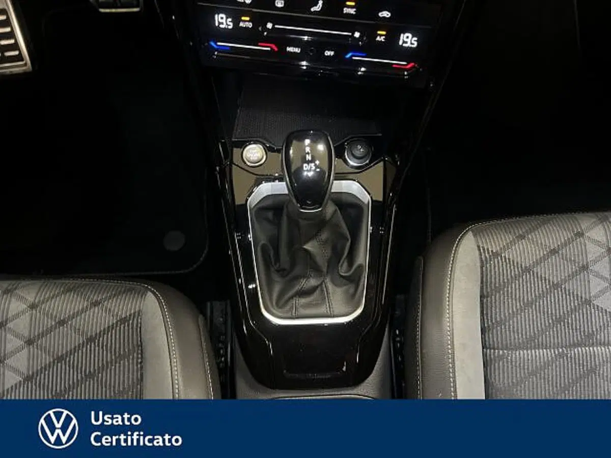 Volkswagen T-Roc usata a Vicenza (11)