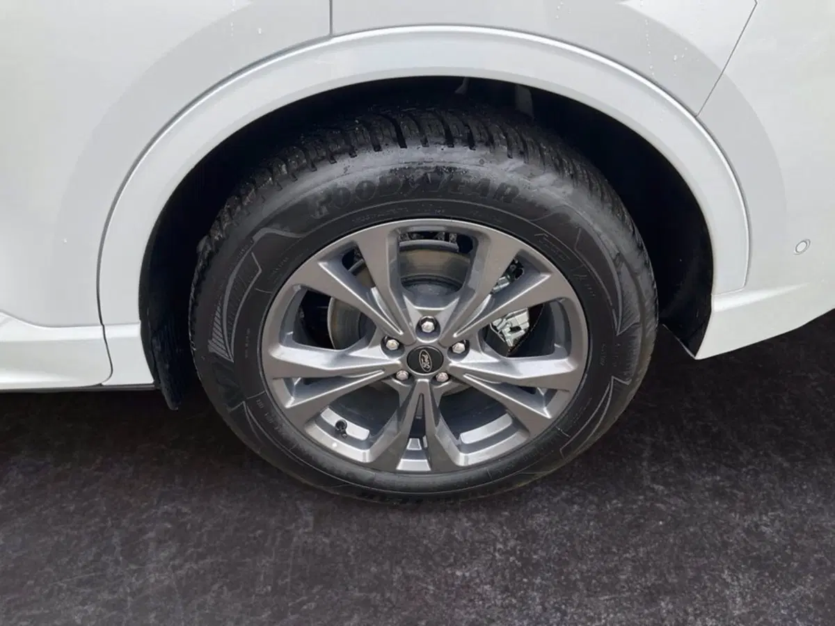 Ford Kuga usata a Milano (16)