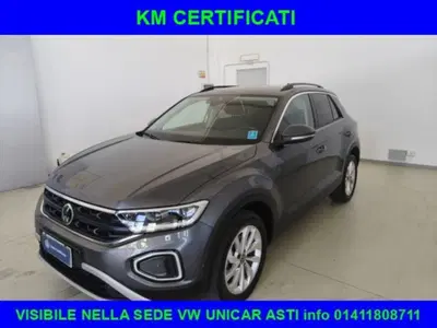 Volkswagen T-Roc 1.5 tsi Edition Plus del 2024 usata a Alba