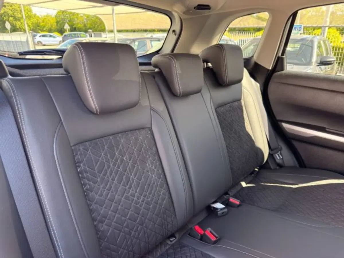 Suzuki Vitara nuova a Brescia (18)