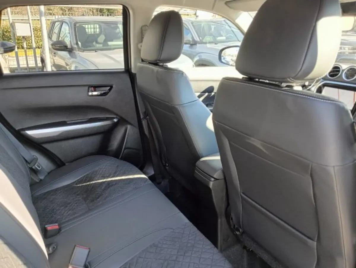 Suzuki Vitara nuova a Brescia (19)