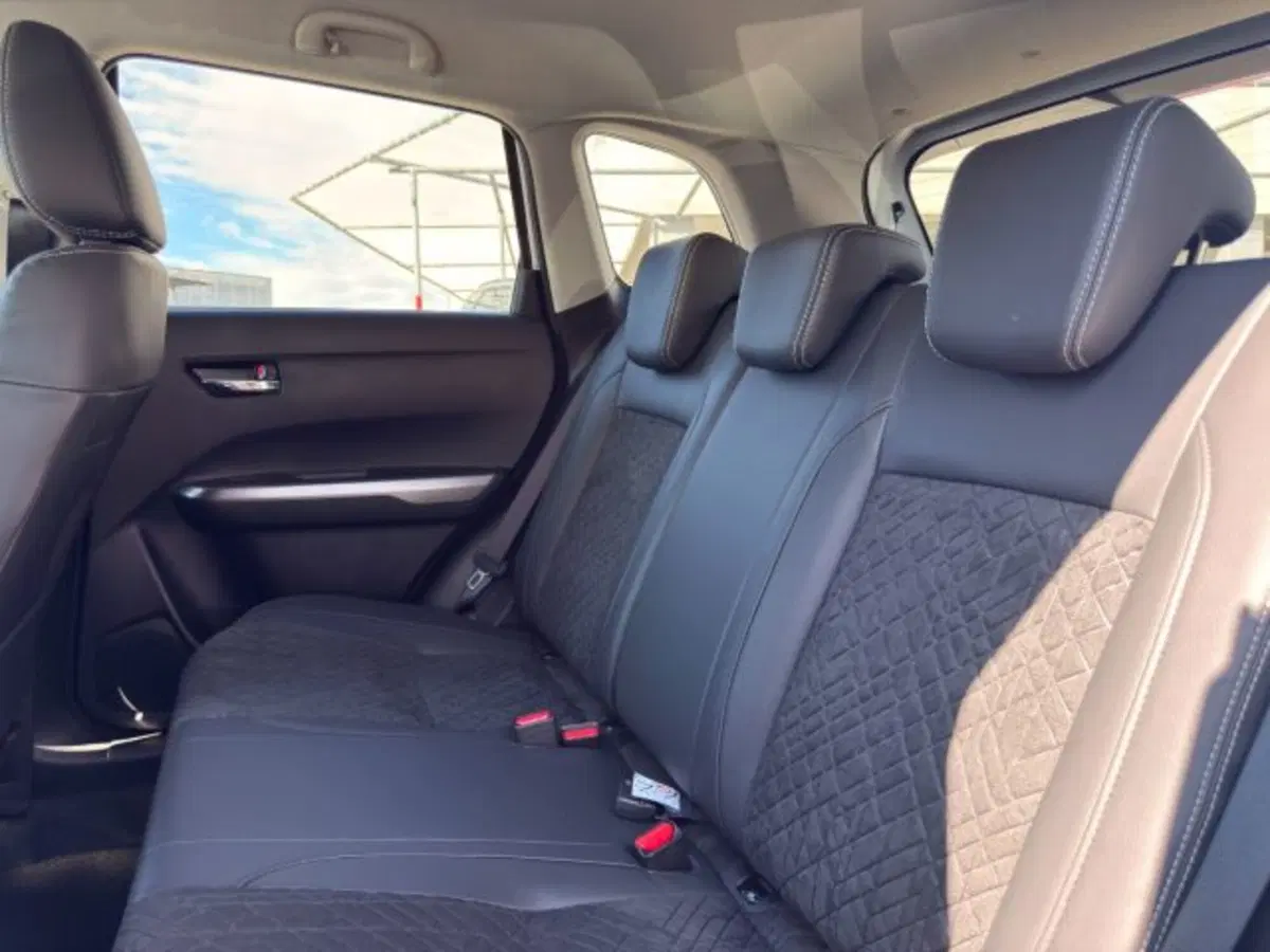 Suzuki Vitara nuova a Brescia (20)