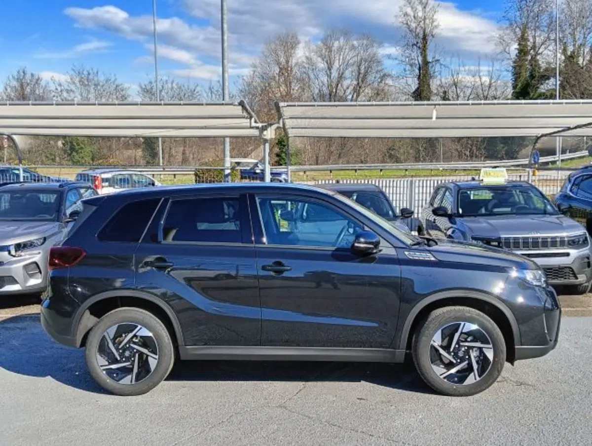 Suzuki Vitara nuova a Brescia (4)