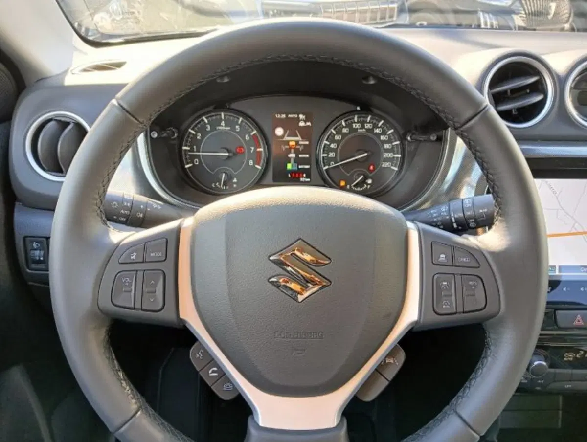 Suzuki Vitara nuova a Brescia (8)