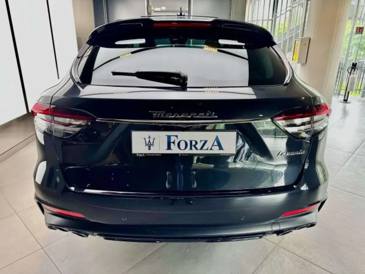 Maserati Levante usata a Torino (7)