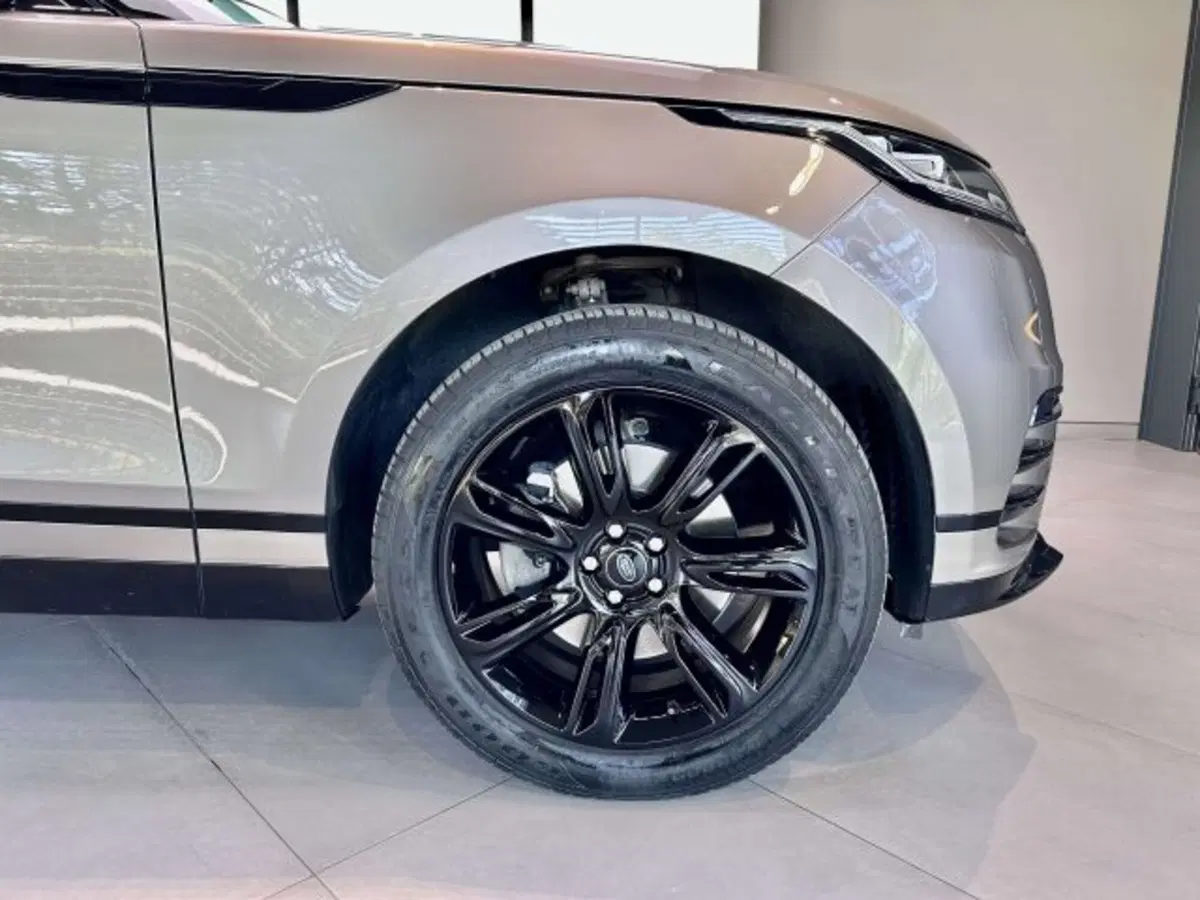 Land Rover Range Rover Velar usata a Torino (4)