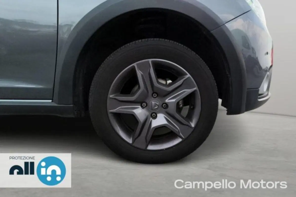 Dacia Sandero usata a Venezia (15)