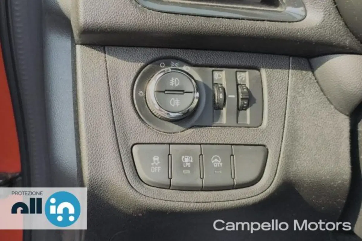 Opel Karl usata a Venezia (16)