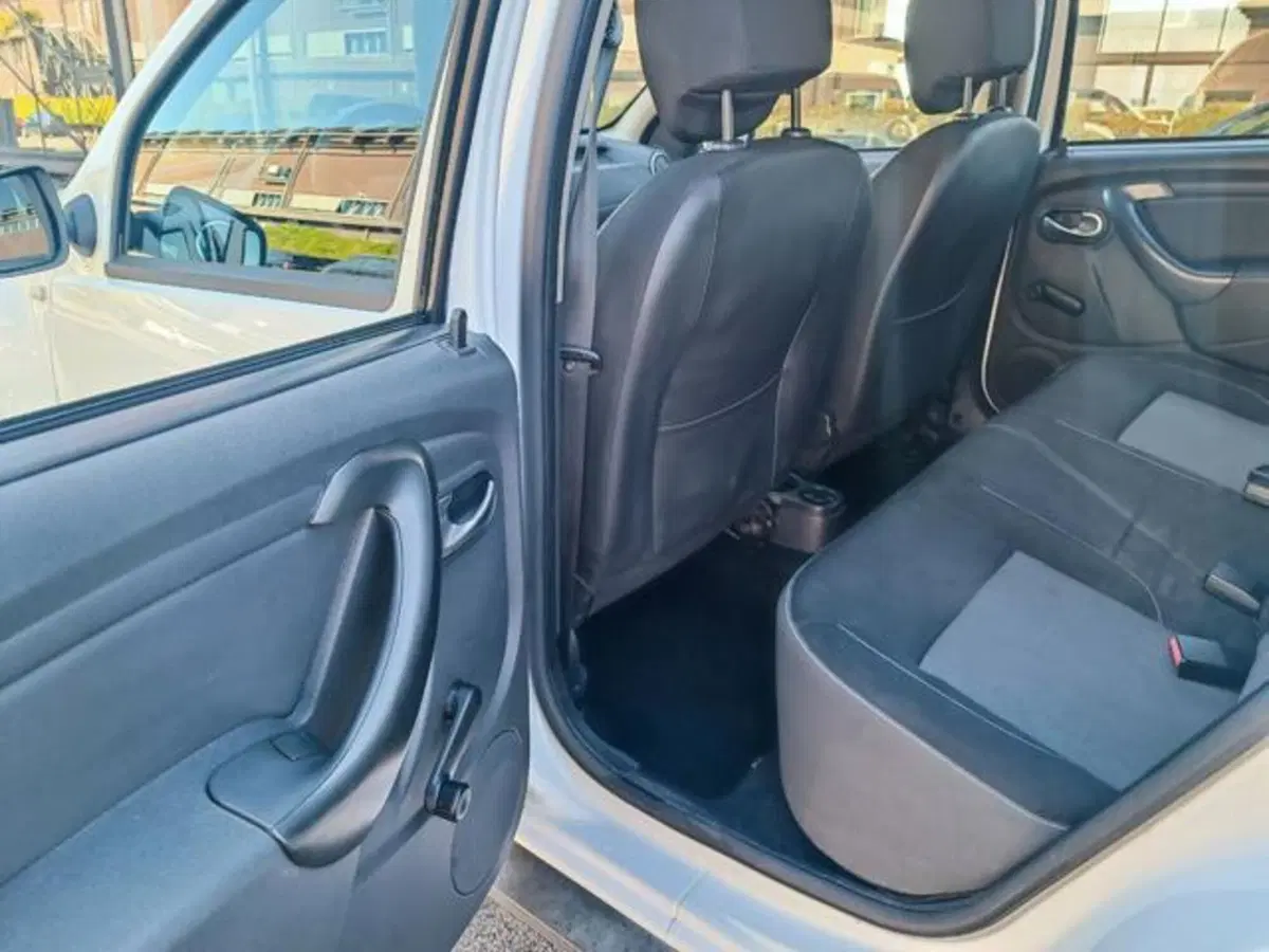 Dacia Duster usata a Pisa (8)