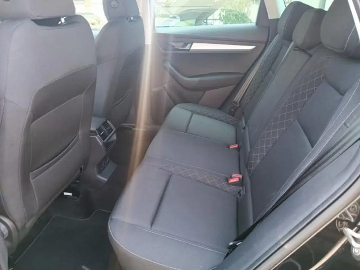 Skoda Karoq usata a Pisa (7)