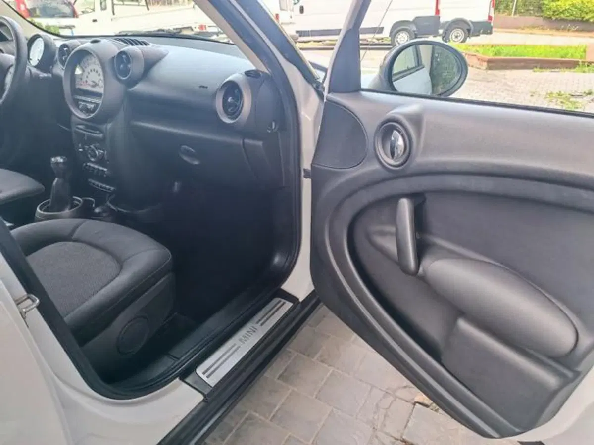 MINI Mini Countryman usata a Pisa (14)