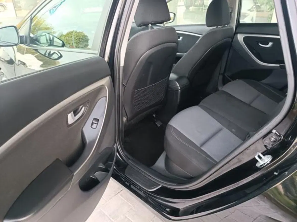 Hyundai i30 Station Wagon usata a Pisa (19)