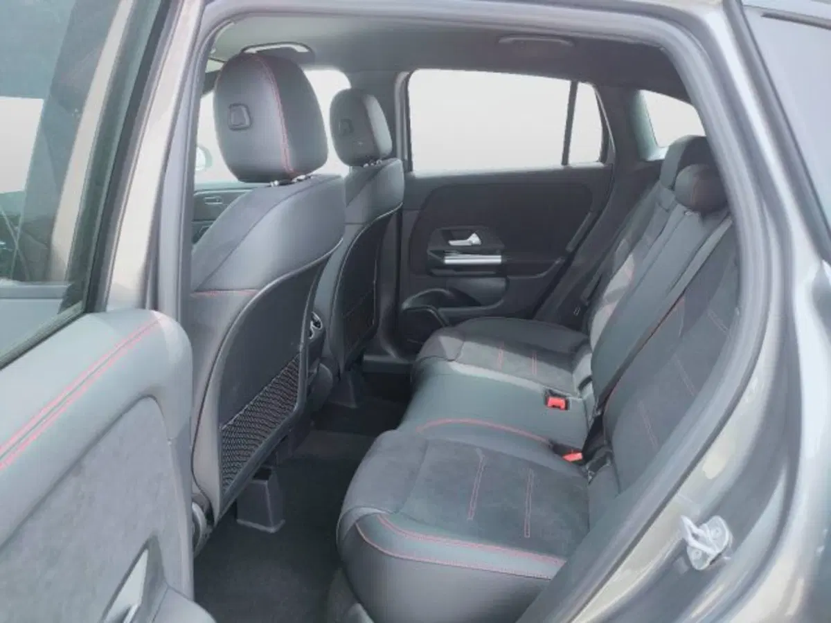 Mercedes-Benz GLA SUV nuova a Teramo (12)