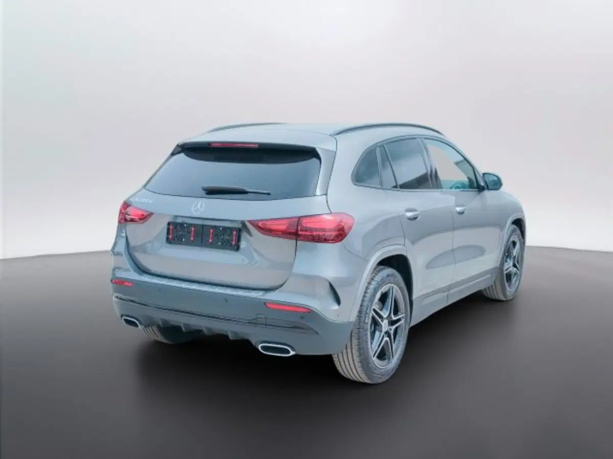 Mercedes-Benz GLA SUV nuova a Teramo (6)