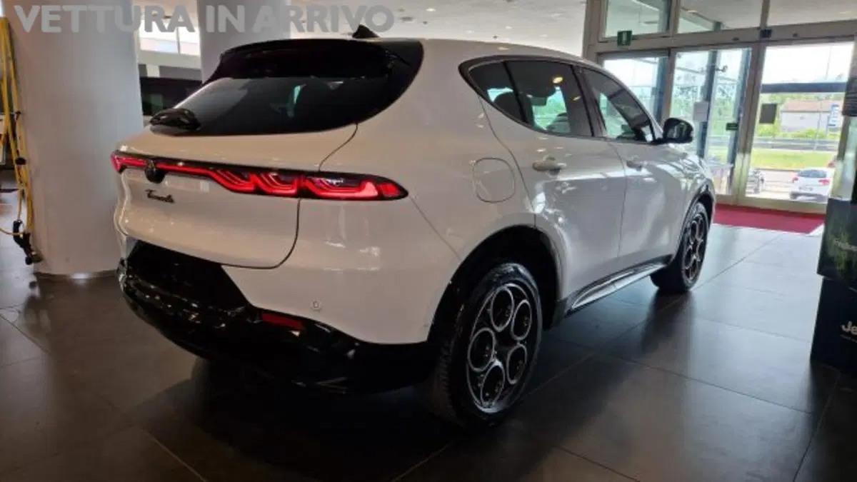 Alfa Romeo Tonale nuova a Modena (5)