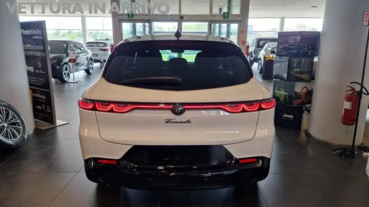 Alfa Romeo Tonale nuova a Modena (6)