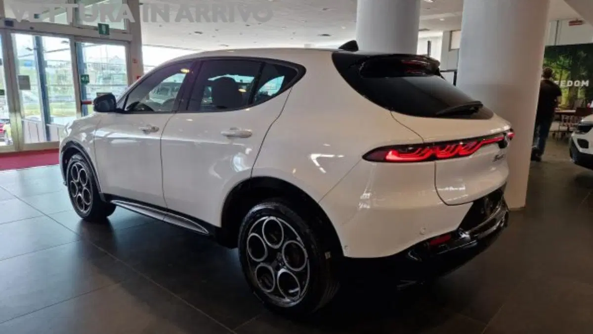 Alfa Romeo Tonale nuova a Modena (7)