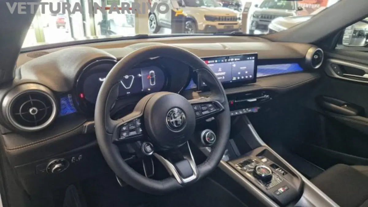 Alfa Romeo Tonale nuova a Modena (8)