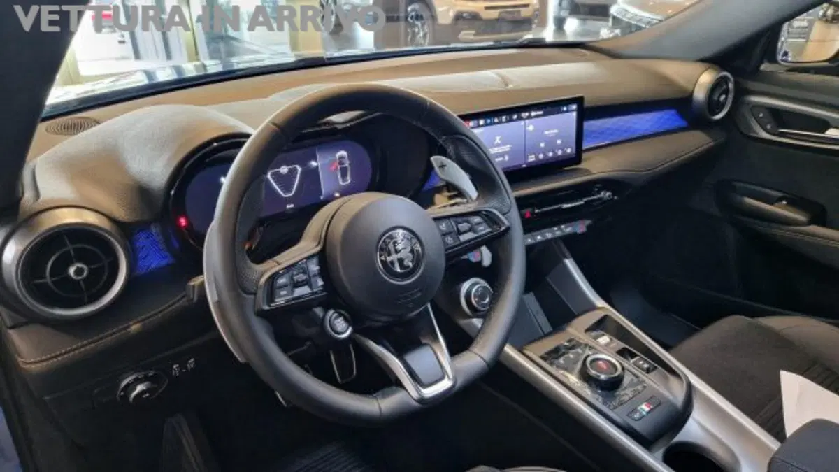 Alfa Romeo Tonale nuova a Modena (8)