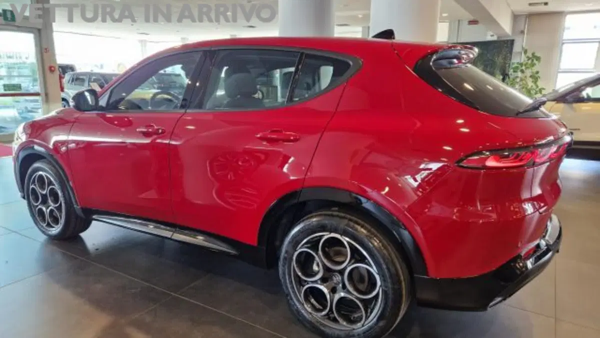 Alfa Romeo Tonale nuova a Modena (3)