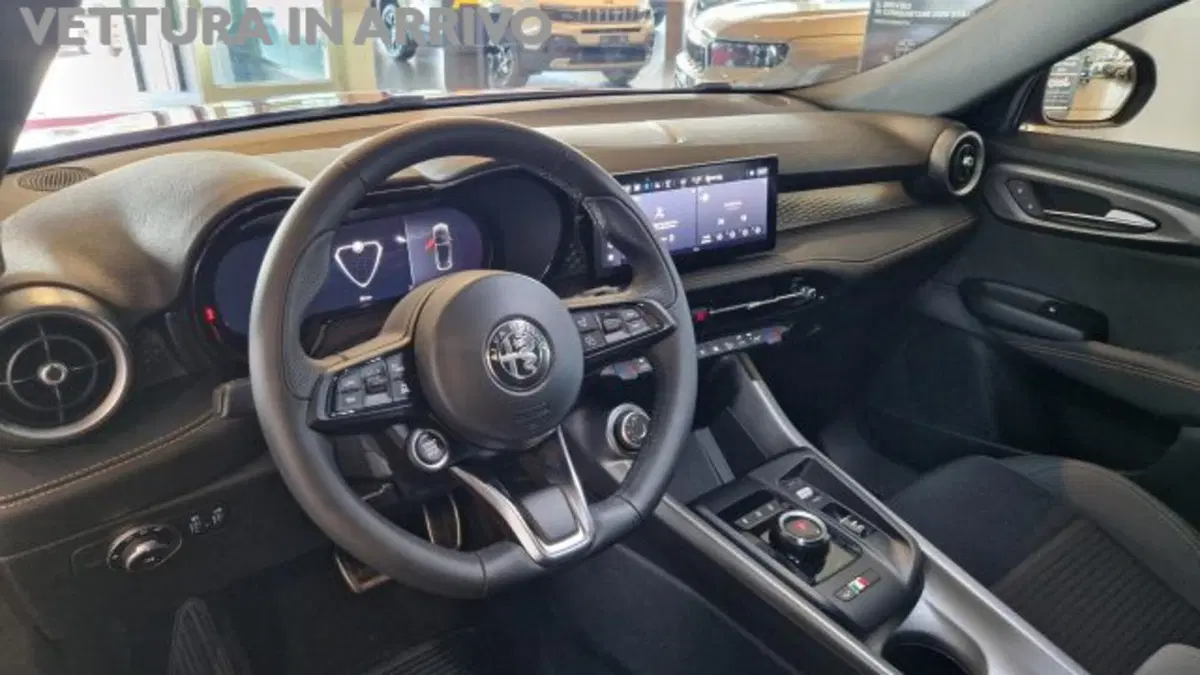Alfa Romeo Tonale nuova a Modena (5)