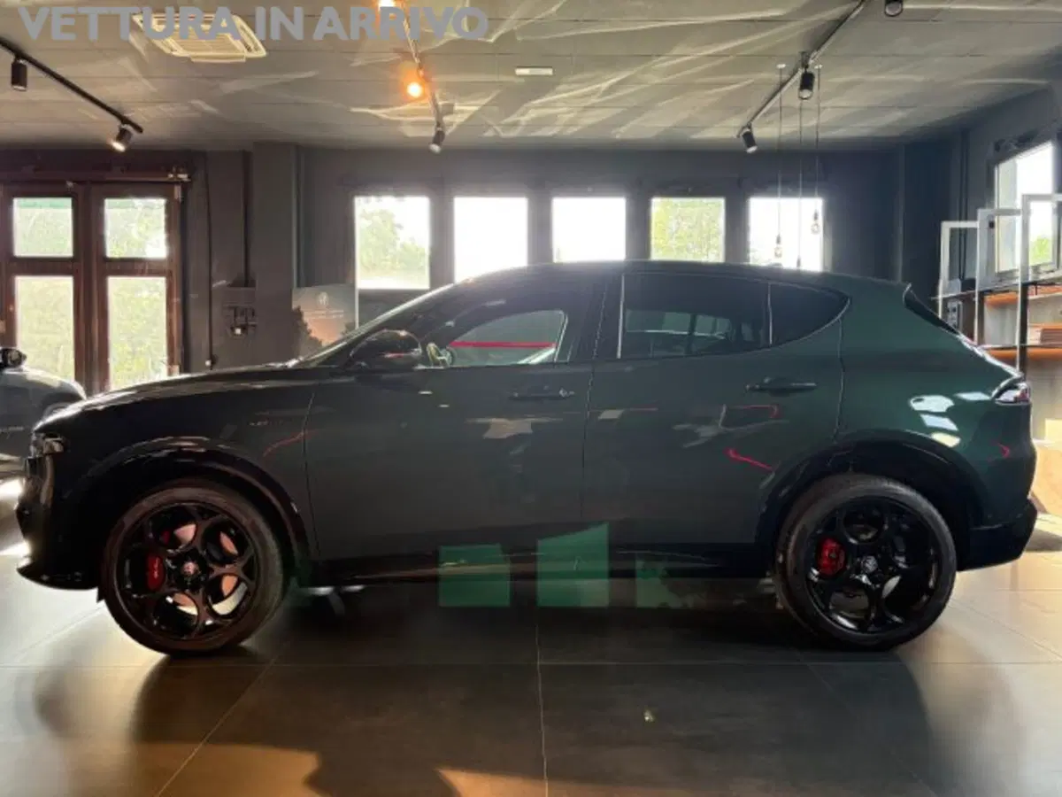 Alfa Romeo Tonale nuova a Modena (4)