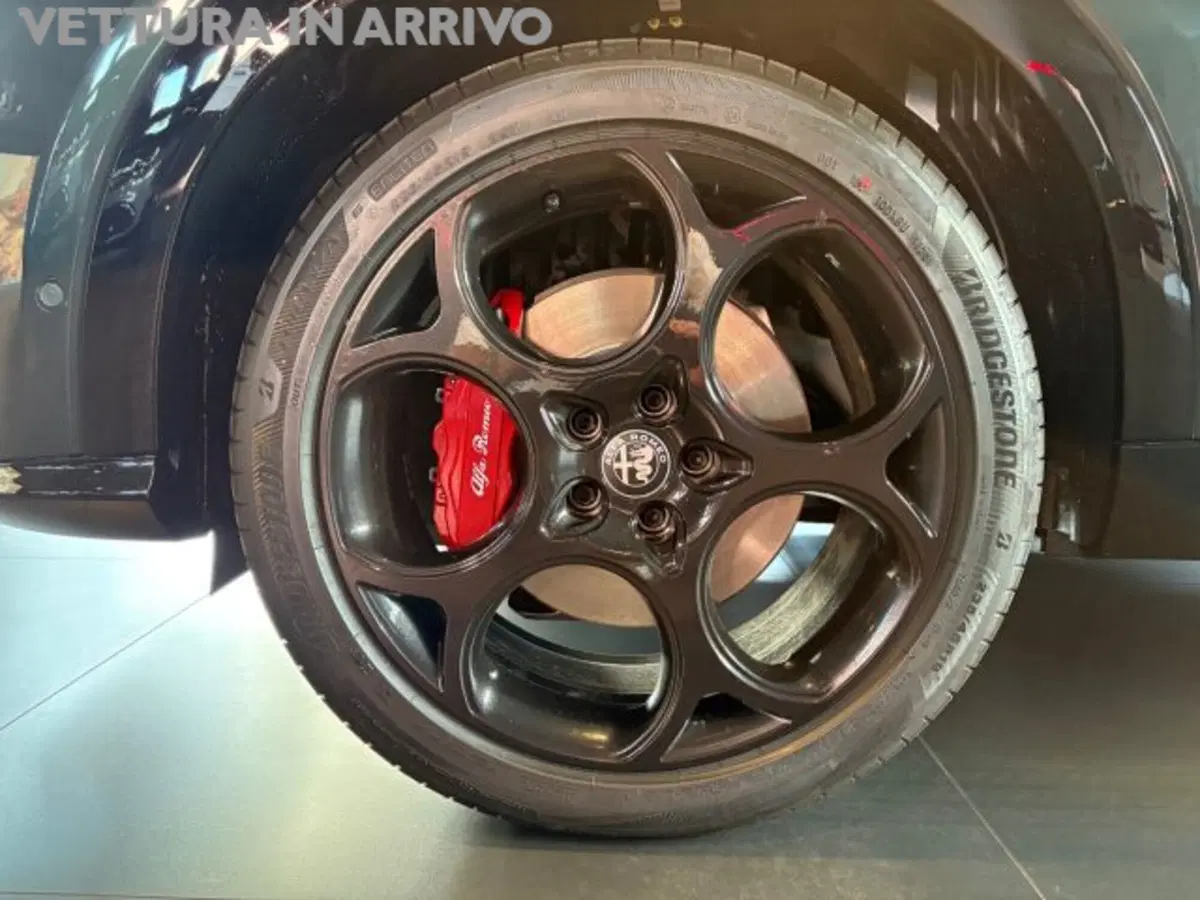 Alfa Romeo Tonale nuova a Modena (8)