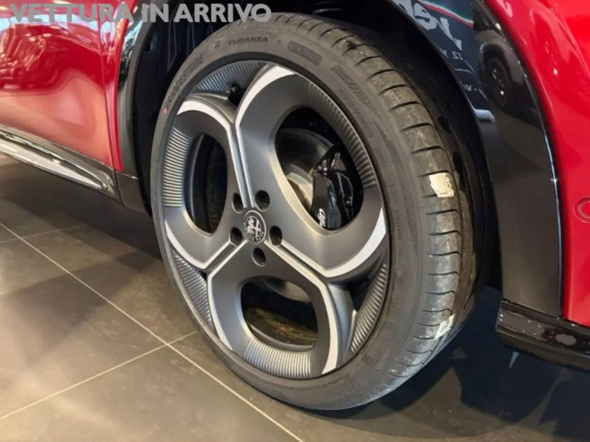 Alfa Romeo Tonale nuova a Modena (12)