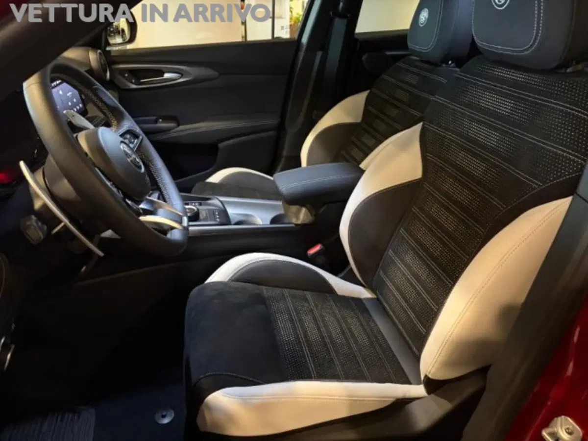 Alfa Romeo Tonale nuova a Modena (14)