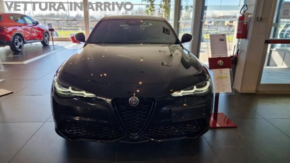 Alfa Romeo Giulia nuova a Modena (2)