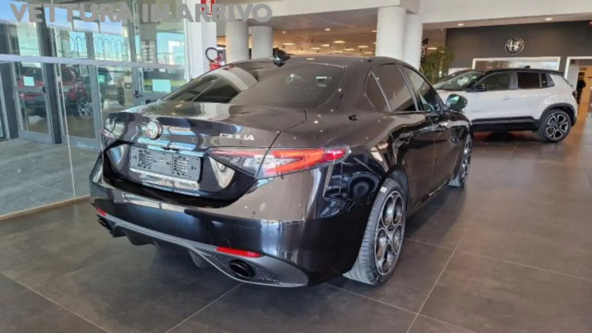 Alfa Romeo Giulia nuova a Modena (4)
